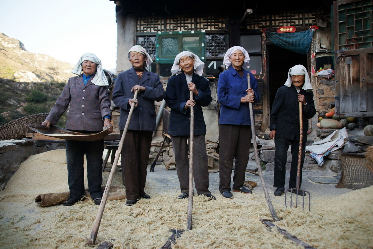 太行山的千年古村视频,太行山中的千年古村