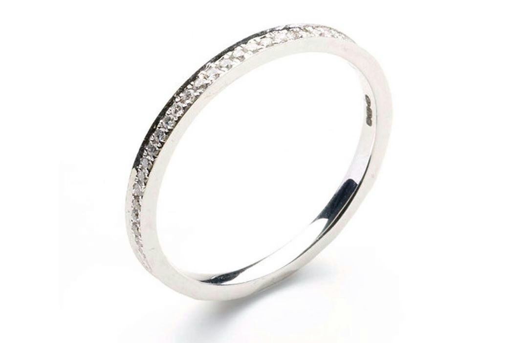 凯特与英女王戴同样的珠宝,凯特王妃佩戴蓝宝石图片