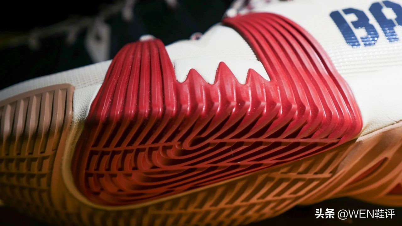 最近炒的很火的李宁鞋,最近出的李宁篮球鞋