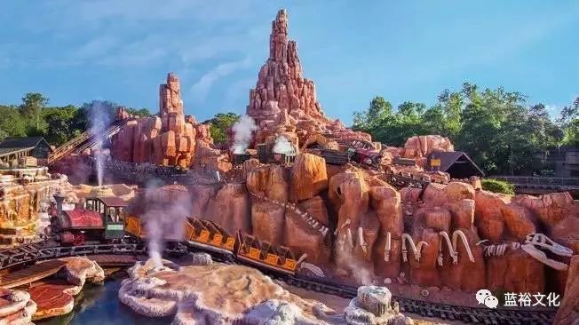 全球三大顶级主题乐园,法国未来世界主题乐园