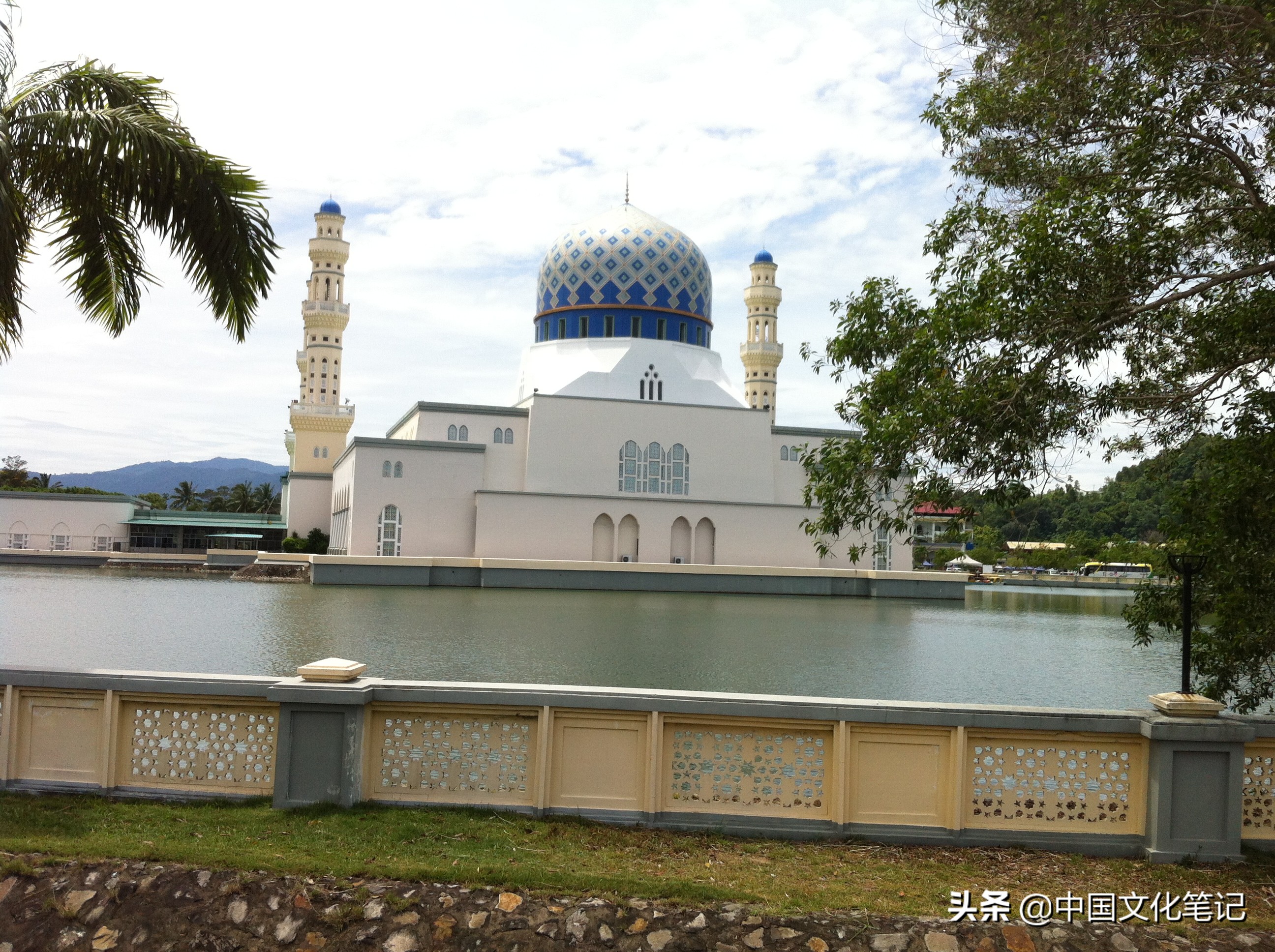 马来西亚沙巴大学旅游记,马来西亚沙巴亚庇水上清真寺游记