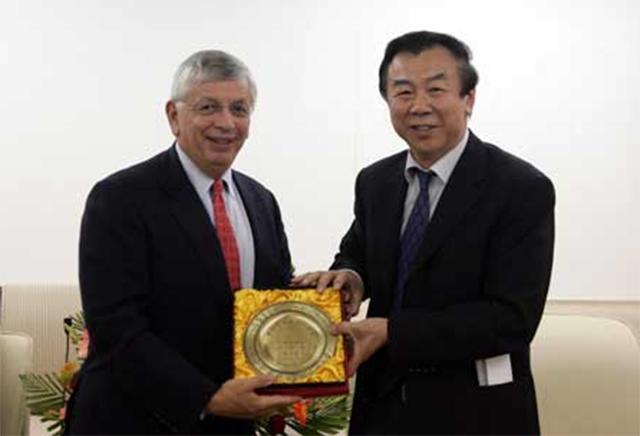 女排老教练袁伟民的近况,郎平袁伟民现状