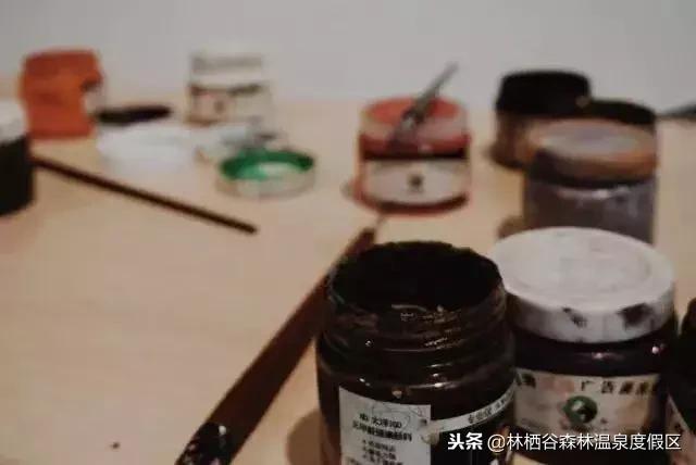 又一位扫地僧火了！保洁阿姨气哭美术生，无名之辈也能梦想成真！