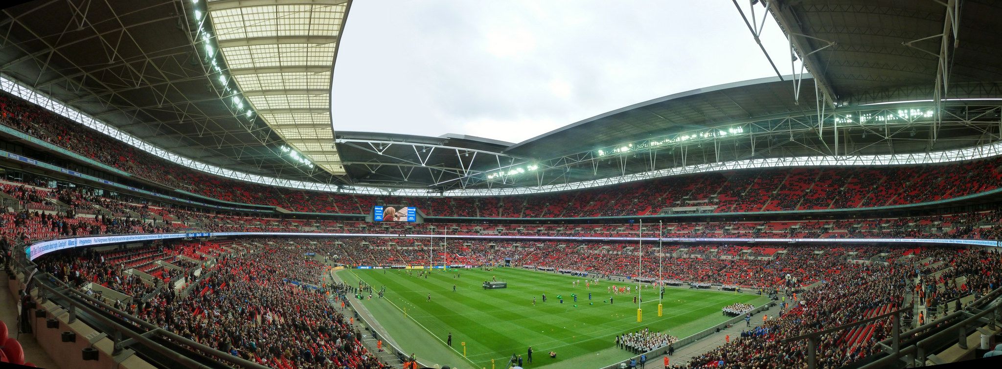 涓栫晫涓婃渶澶х殑涓撲笟瓒崇悆鍦烘俯甯冨埄,闃挎．绾充富鍦烘俯甯冨埄鐞冨満瀹归噺