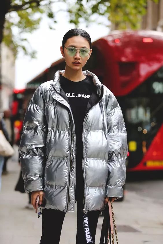 羽绒服太肥大太臃肿了怎么办,羽绒服穿肥点好还是瘦点好看