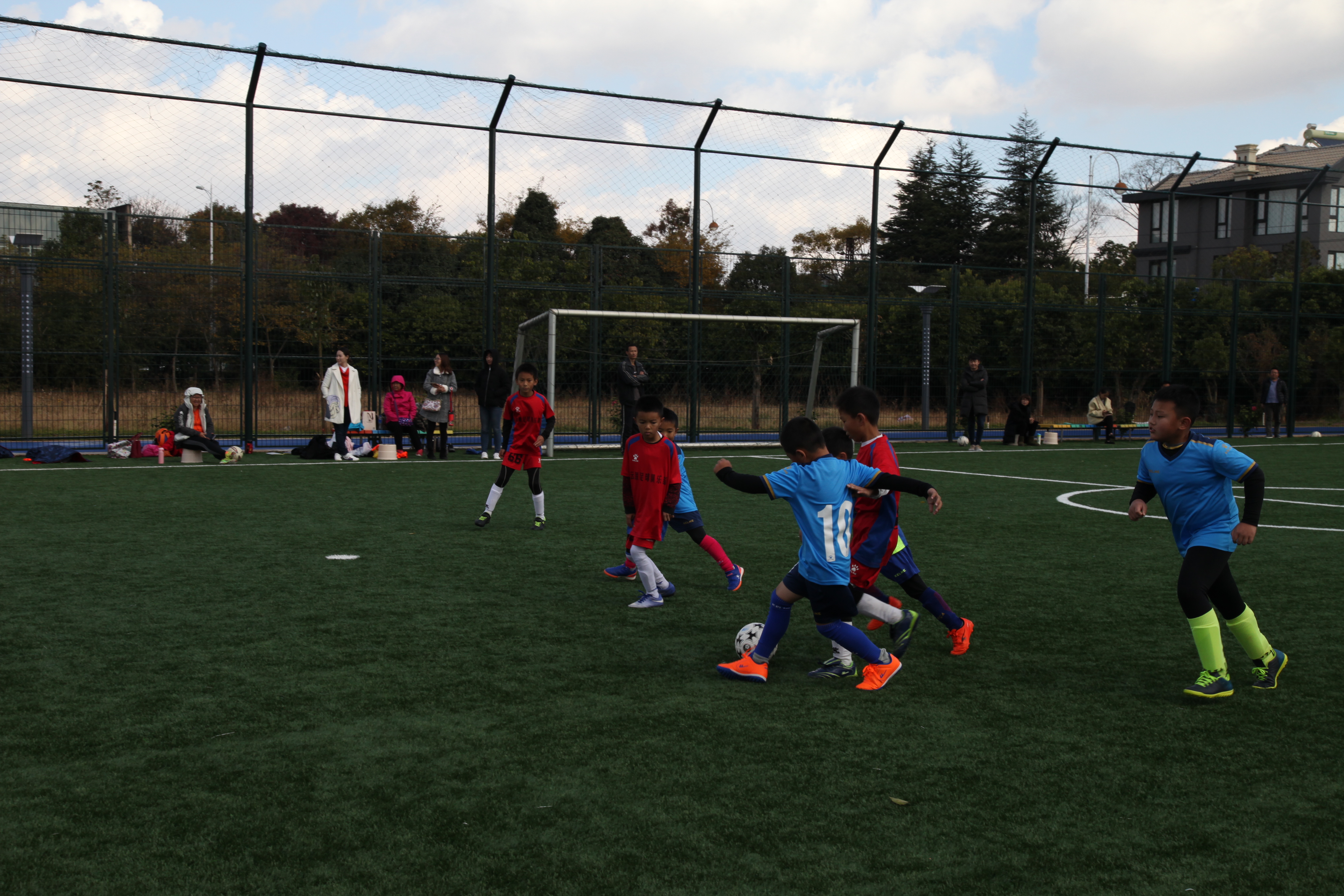 学校足球联赛的开展,五华县南山小学足球三级联赛