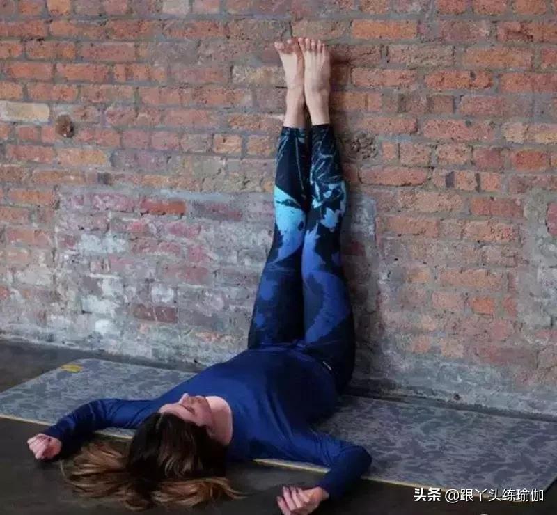 每天坚持踮脚靠墙站10分钟会瘦吗,每天双腿靠墙倒一个小时的效果