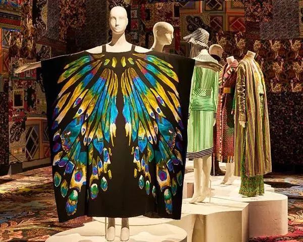 etro近况,etro佩斯利花纹真丝连衣裙