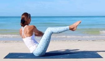 改善腰椎和肩颈的瑜伽动作,既能减肚子又能锻炼腰椎的瑜伽