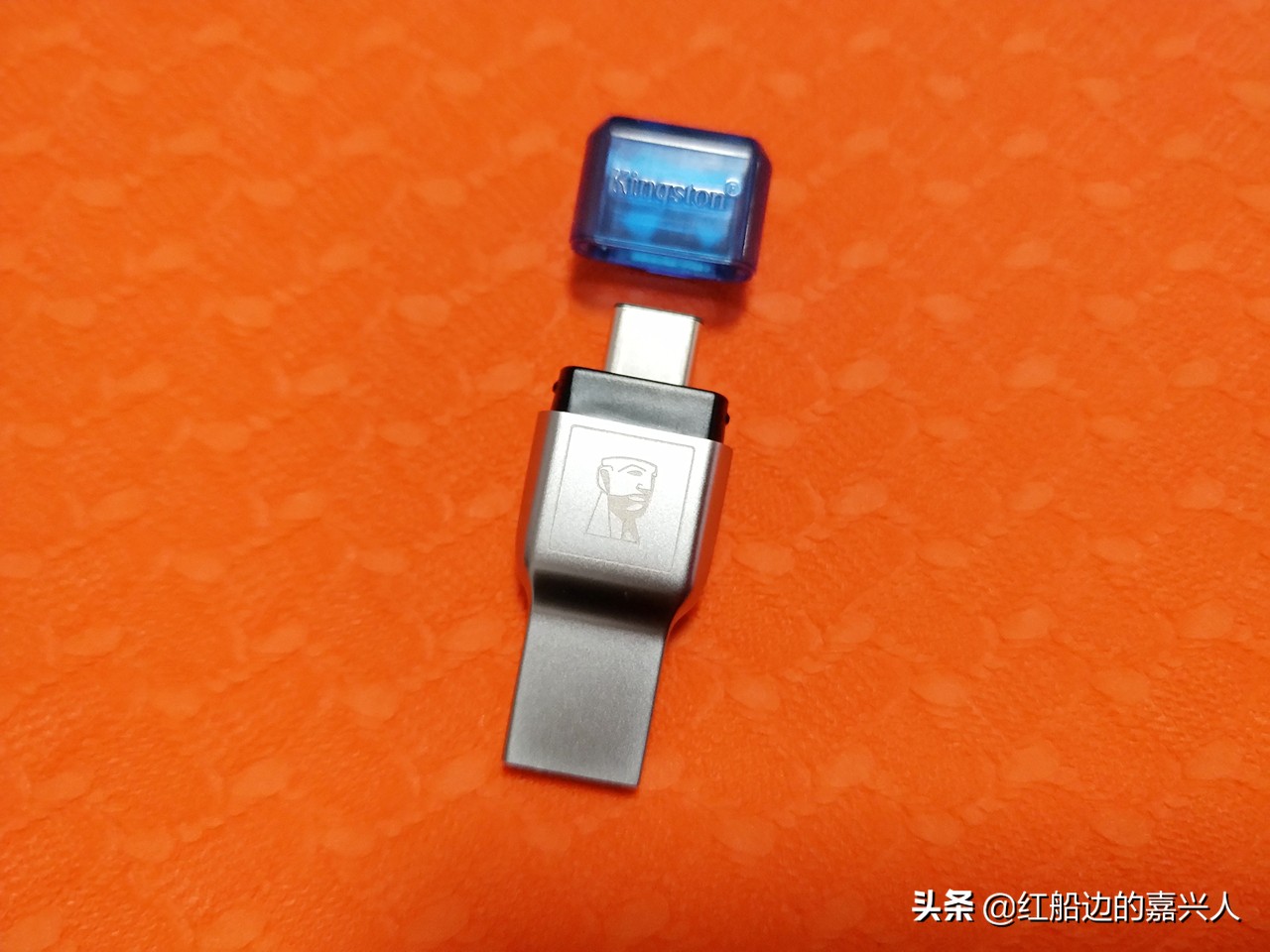 手机电脑平板都能用，金士顿USB3.1双接口读卡器简测分享！