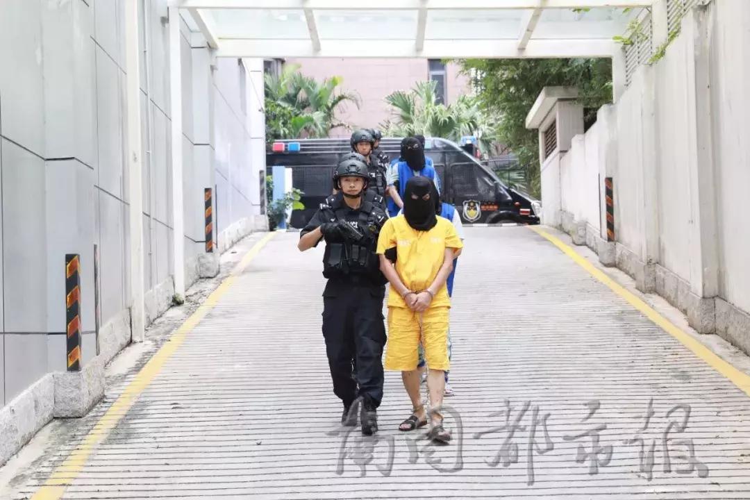 疯狂的“波爹”，敛财过亿的背后是逞强斗狠，横行霸道，强占土地、伤害村民……