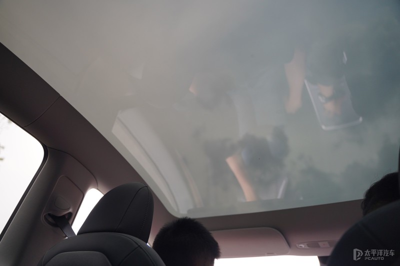 特斯拉高性能版model3加速感受,特斯拉modelyperformance试驾