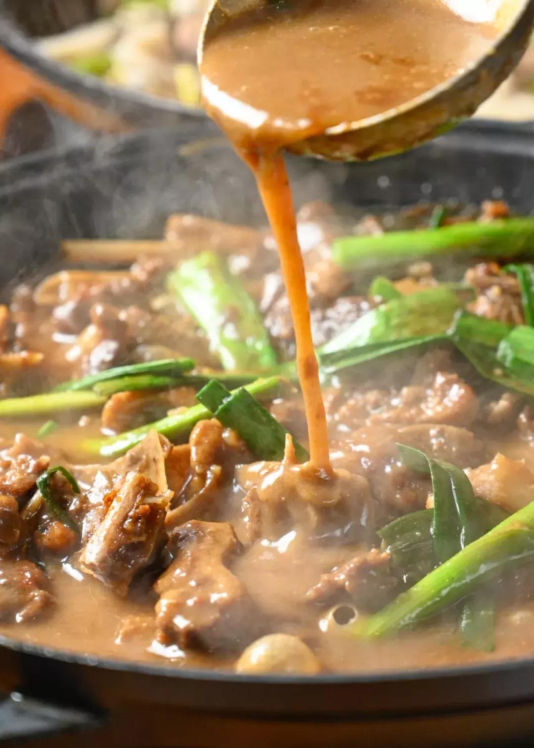 鸡煲界中的LV，澳洲龙虾做配菜，嗦一口就管不住嘴！