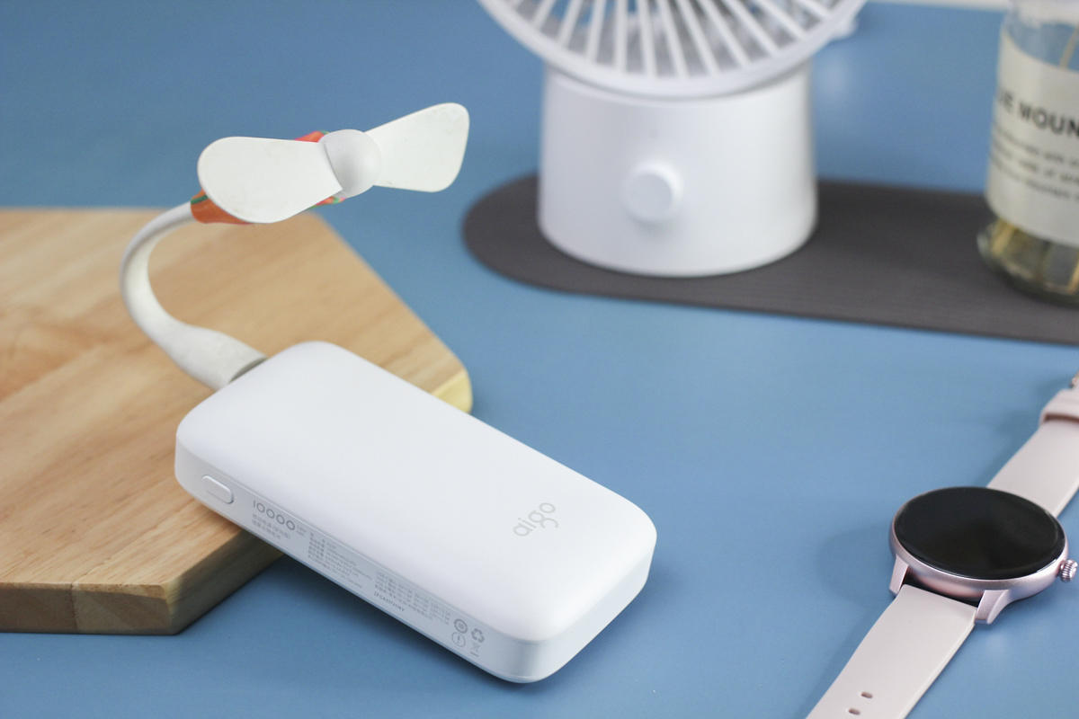 爱国者充电宝10000mah37w,爱国者aigo充电宝x10p拆解