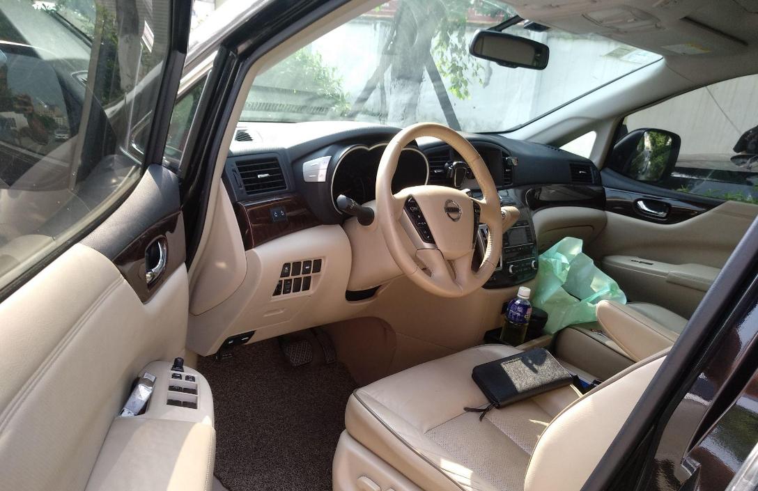 日产贵士后排空间,日产贵士豪华版