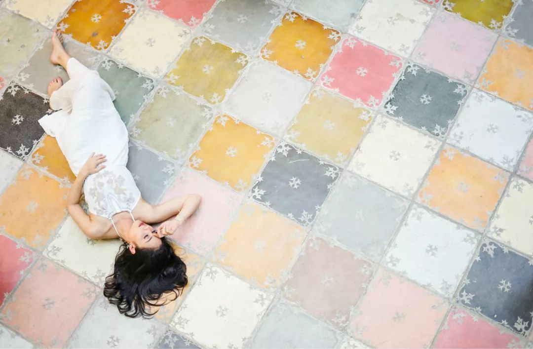 曼谷|瓷砖大佬做出的民宿，真是亮瞎眼