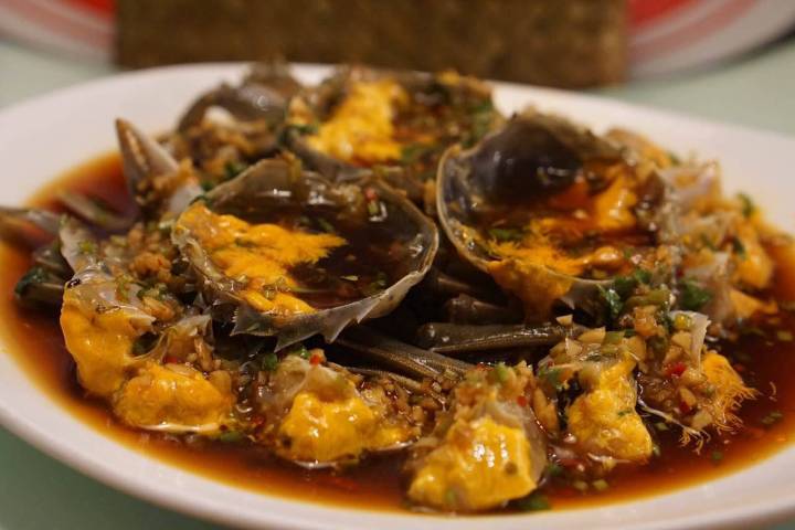 大闸蟹泡黄酒要蒸多久,清蒸大闸蟹是用公蟹还是母蟹