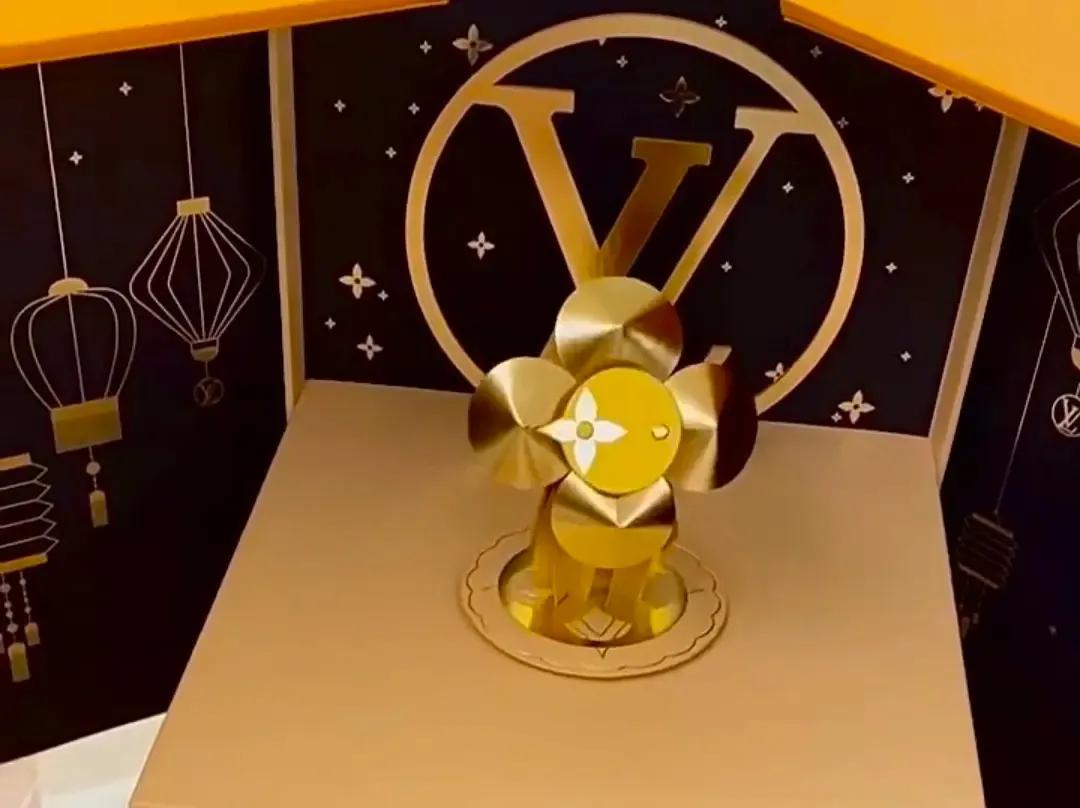 太奢侈了!LV、迪奥、爱马仕的月饼,美到不忍心吃