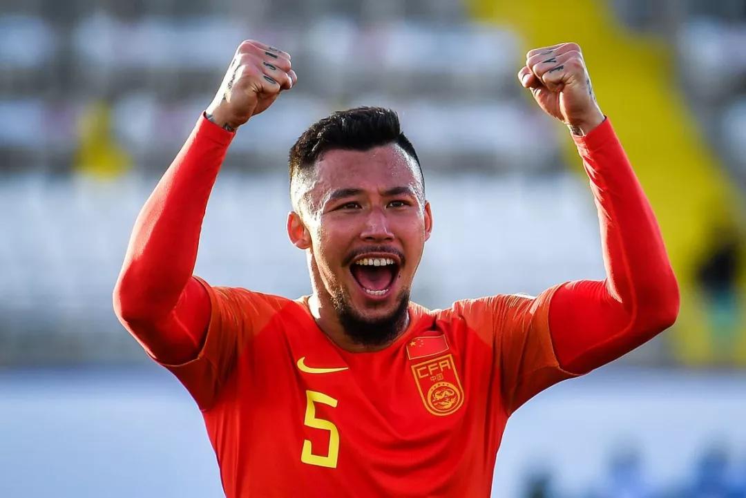 国足张琳芃乌龙球抖音视频,乌龙球张琳芃里皮