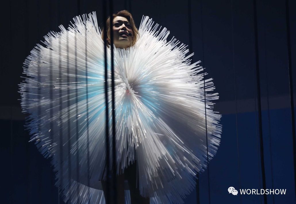 舞台设计大师esdevlin演唱会,容祖儿舞台设计