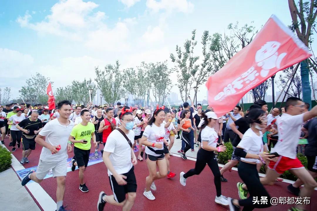 灯光秀奥运夺冠,奥运冠军夜游西安