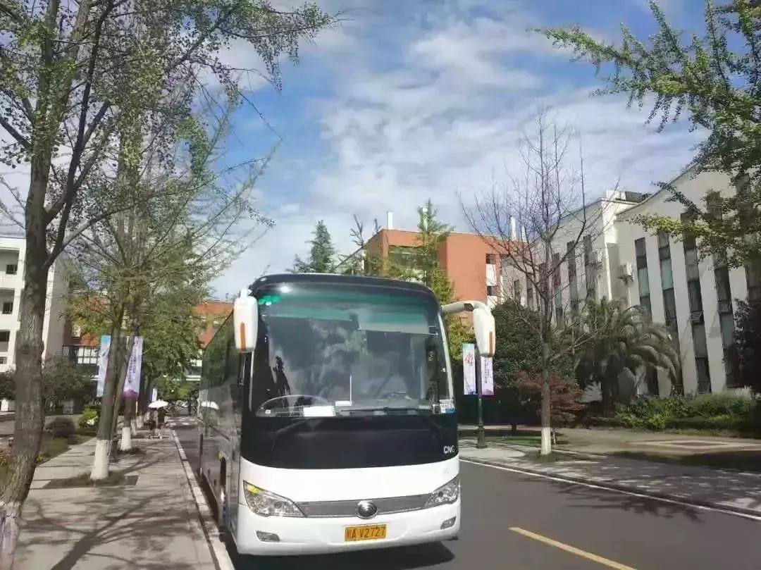 一头扎进春天里云南,美如仙境的西南民大