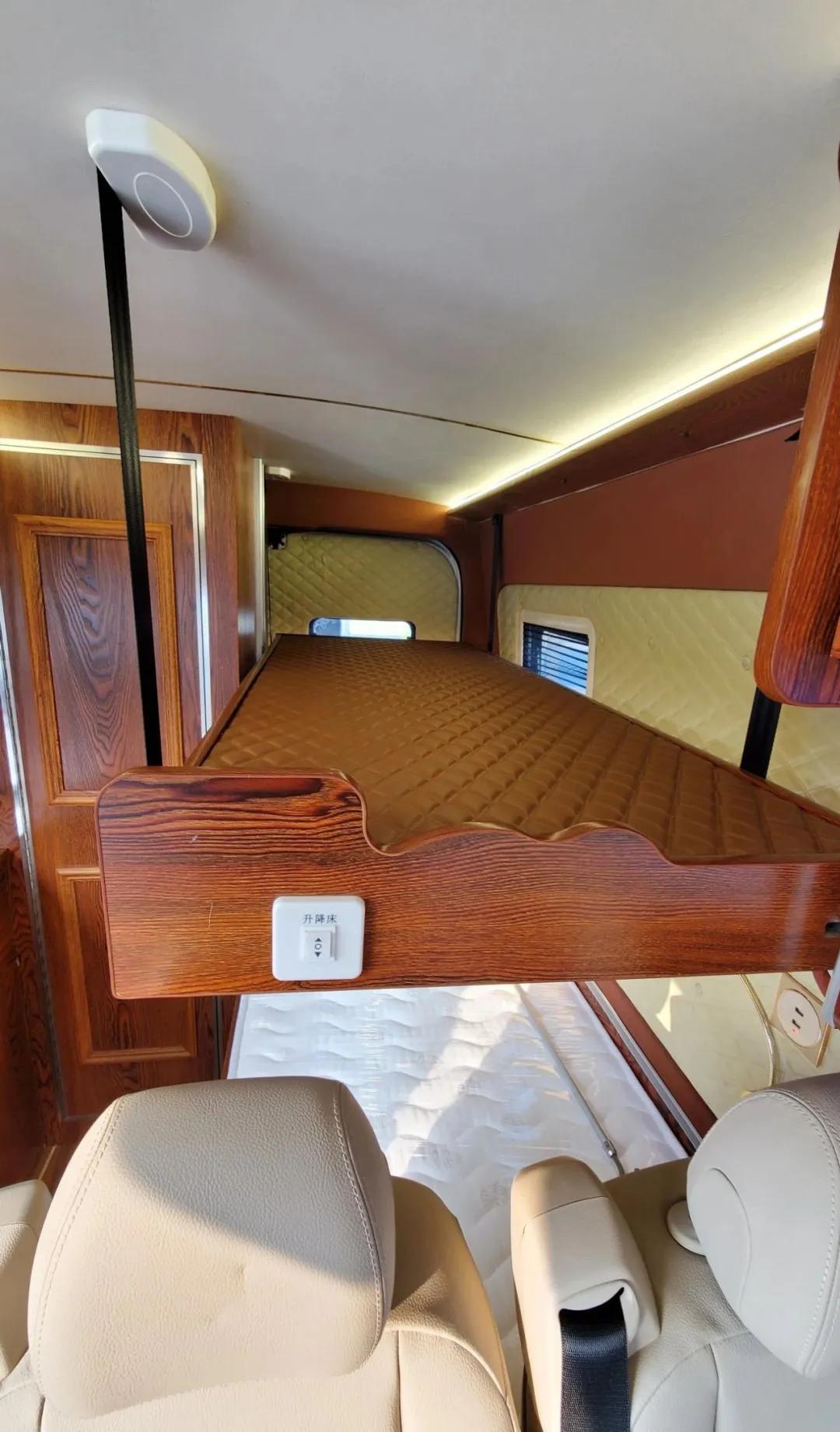 中式风格+48V电路这款中房星耀纵床版B型房车你喜欢嘛？