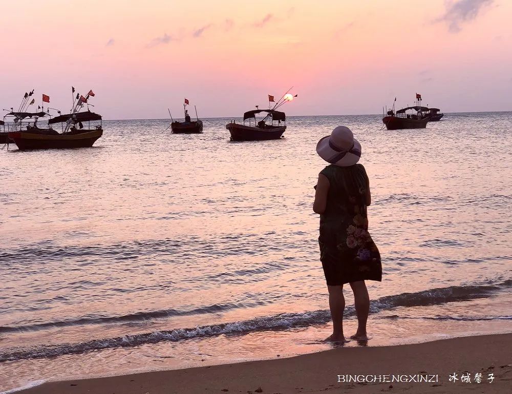 踏海听浪游泳的相关歌曲,听海的声音海浪拍打沙滩