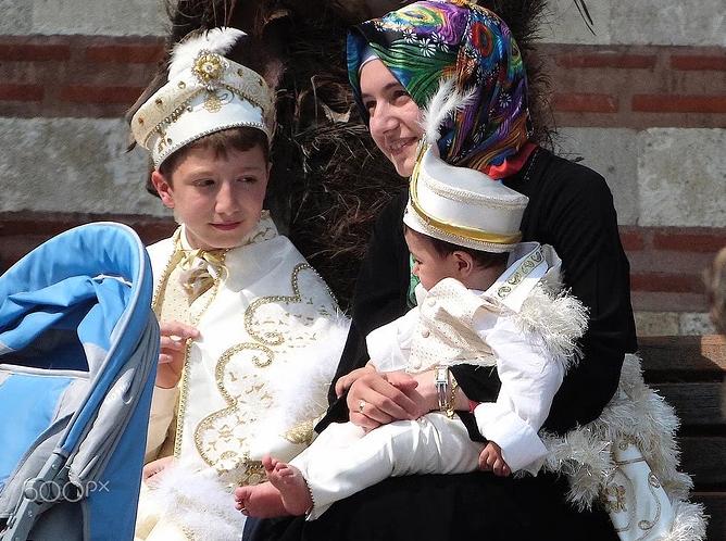 初到人间的宝宝,男宝包皮过长什么时候治疗