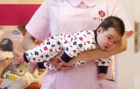 宝宝哭闹不睡觉的解决小方法,宝宝哭闹但不说话怎么引导