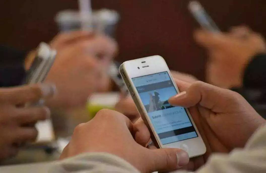 老公微信跟女人聊暧昧怎么办,老公和别的女人微信暧昧无法释怀