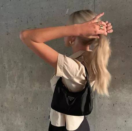 明星街拍包包香奈儿经典款,盘点街头出镜率最高的10款包包