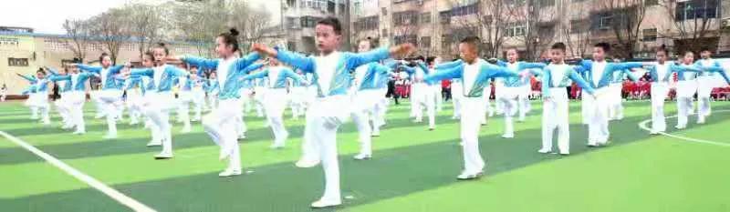 快乐运动健康成长学生感悟,快乐运动健康生活趣味运动会