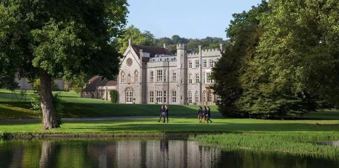 你好，我叫三亚，这是我的新版简历，请查收