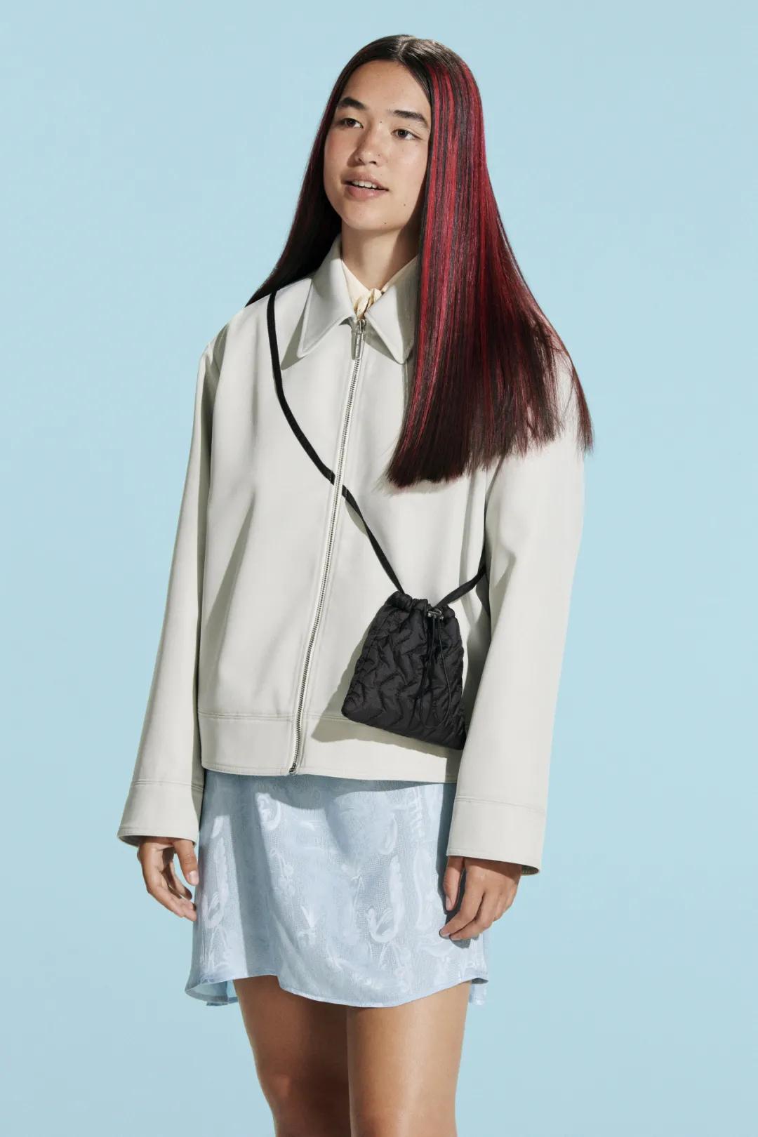 pantone发布的2021流行色黄,pantone2023春夏流行色