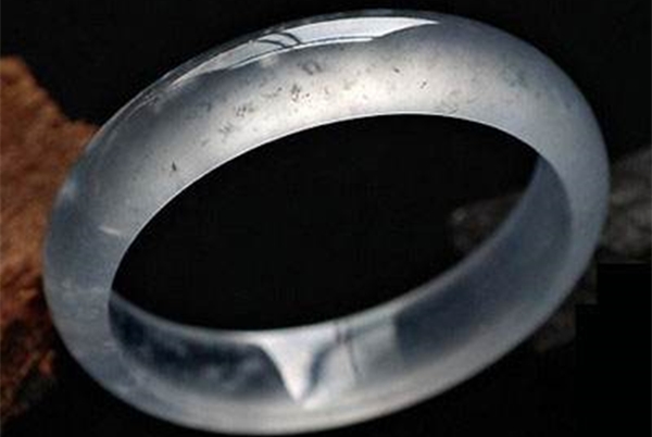 翡翠冰种高冰种怎么区分,翡翠知识之冰种翡翠