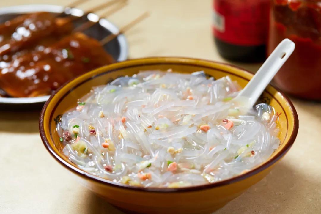 一到10月挤破头，这小镇也太好吃了吧