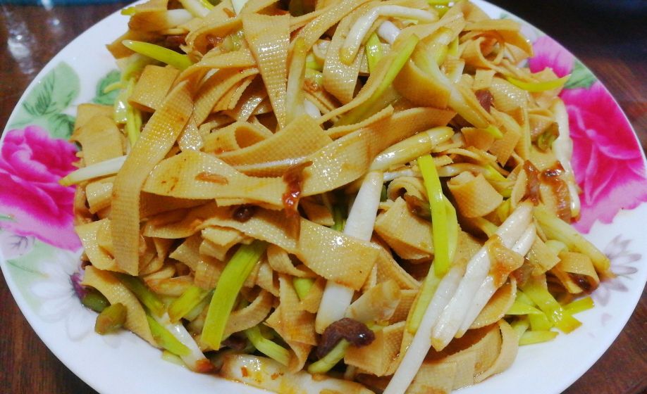 中秋国庆双节快乐丰盛的家宴,国庆中秋双节同庆晚餐