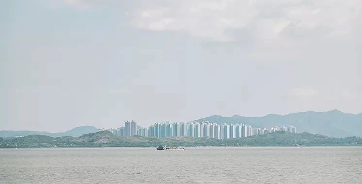 深圳11号线哪一站下车可以看海,坐深圳11号线去看海的地方