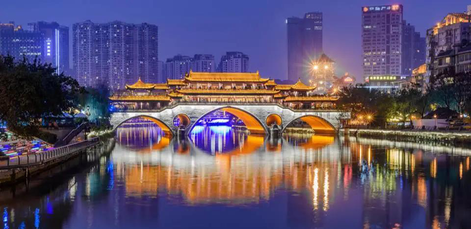 让敌人瞧得起你才是真正的英雄,让自己的敌人佩服你才叫本事