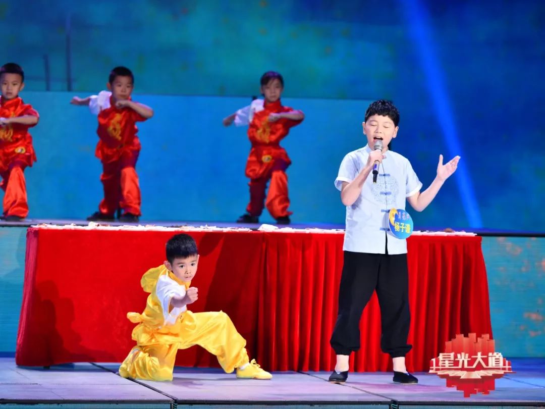 超级星光大道第一届的小朋友,小朋友星光大道活动视频