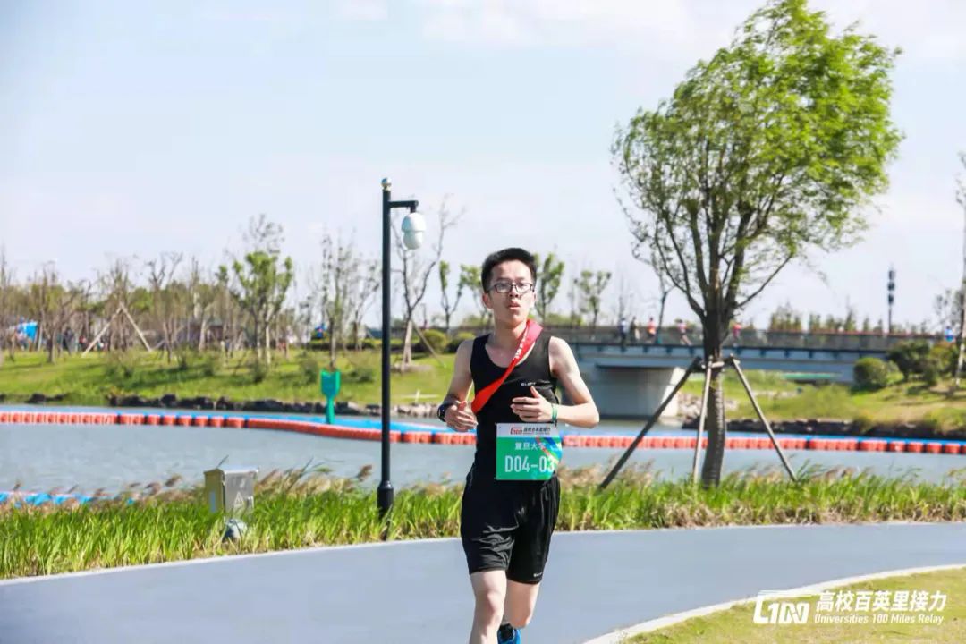 中考体育800米1000米满分攻略,体育中考1000米满分技巧