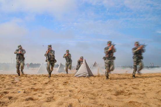 直击！第71集团军防空劲旅海上战斗誓言！