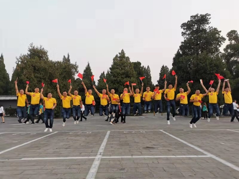 快递员参加阅兵,苏宁易购快递员