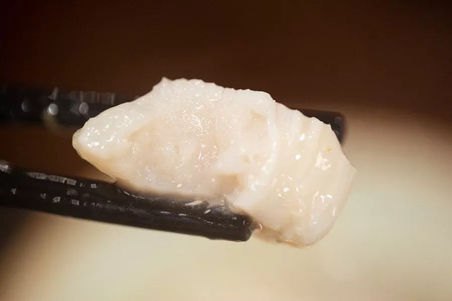 这家噗噗噗的粥底火锅店，稳就一个字