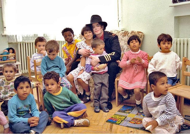 杰克逊三个儿女近照,迈克尔杰克逊的子女现在如何呢