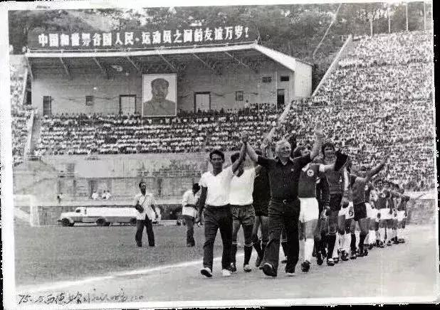 从“*药火**局”到“黄金甲”——铁打的越秀山，不变的广州情