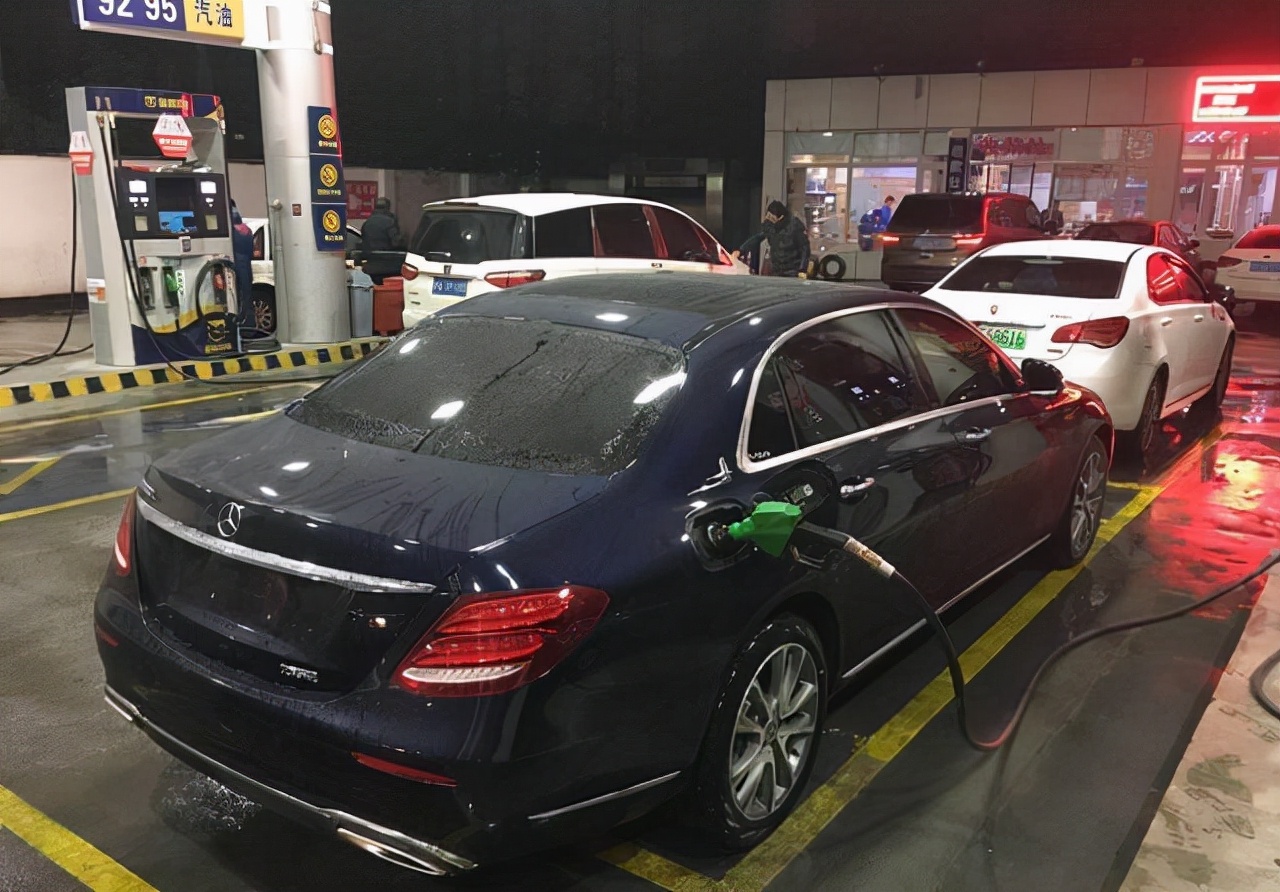 50万的车一年养车多少钱,50万的车养车一年要花多少钱