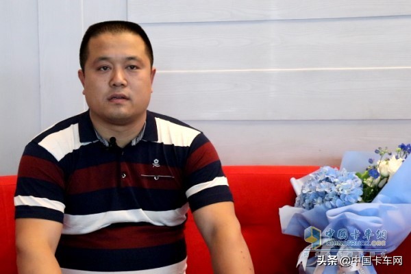 郑相杰：四年半跑130多万公里十四年只用欧曼重卡
