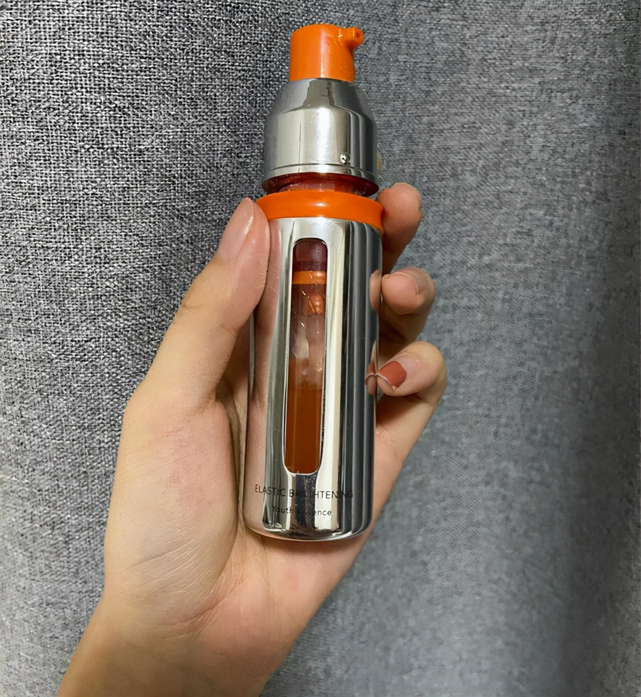 国产精华哪个好,百植萃舒缓修红亮颜精华